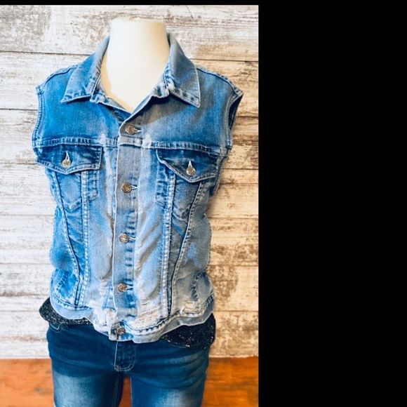 Denim Vest | Made in USA | Eagle embroidery on back | distressed | vintage | - Picture 2 of 8